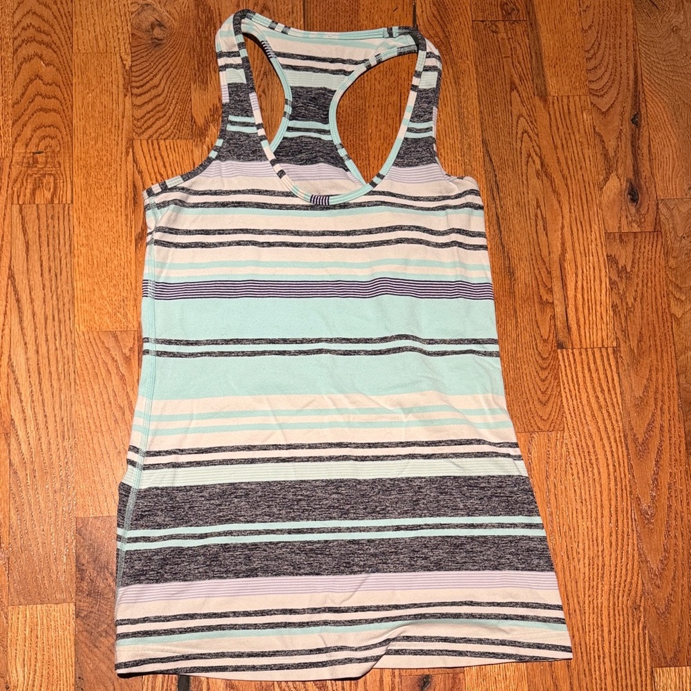 Lululemon Cool racerback running tank blue/grey stripe size 4?